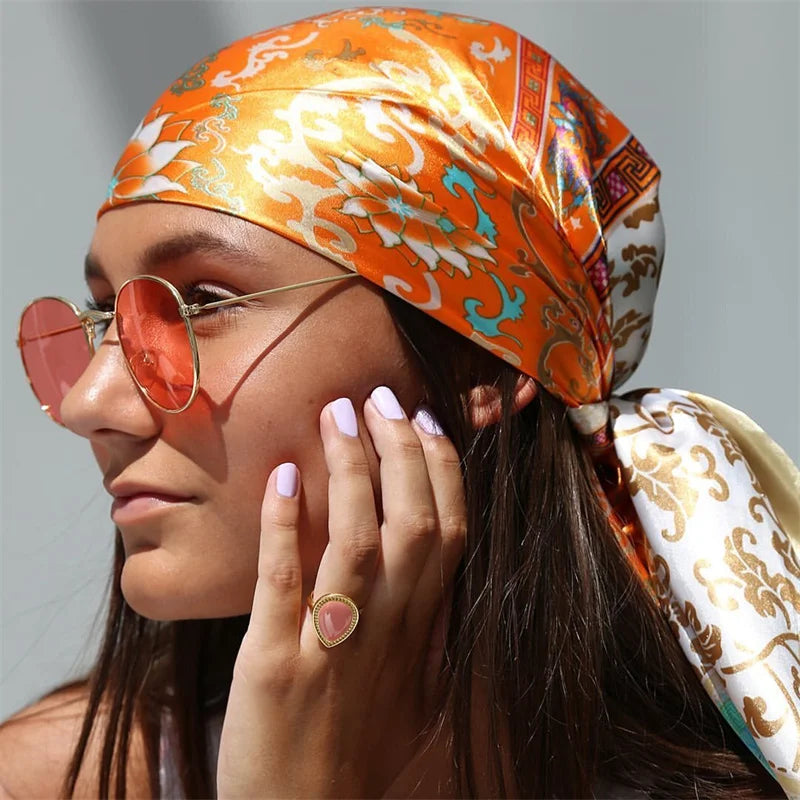 ✨ Lenço de Cetim Premium 90x90 cm – Elegância em Todas as Cores ✨